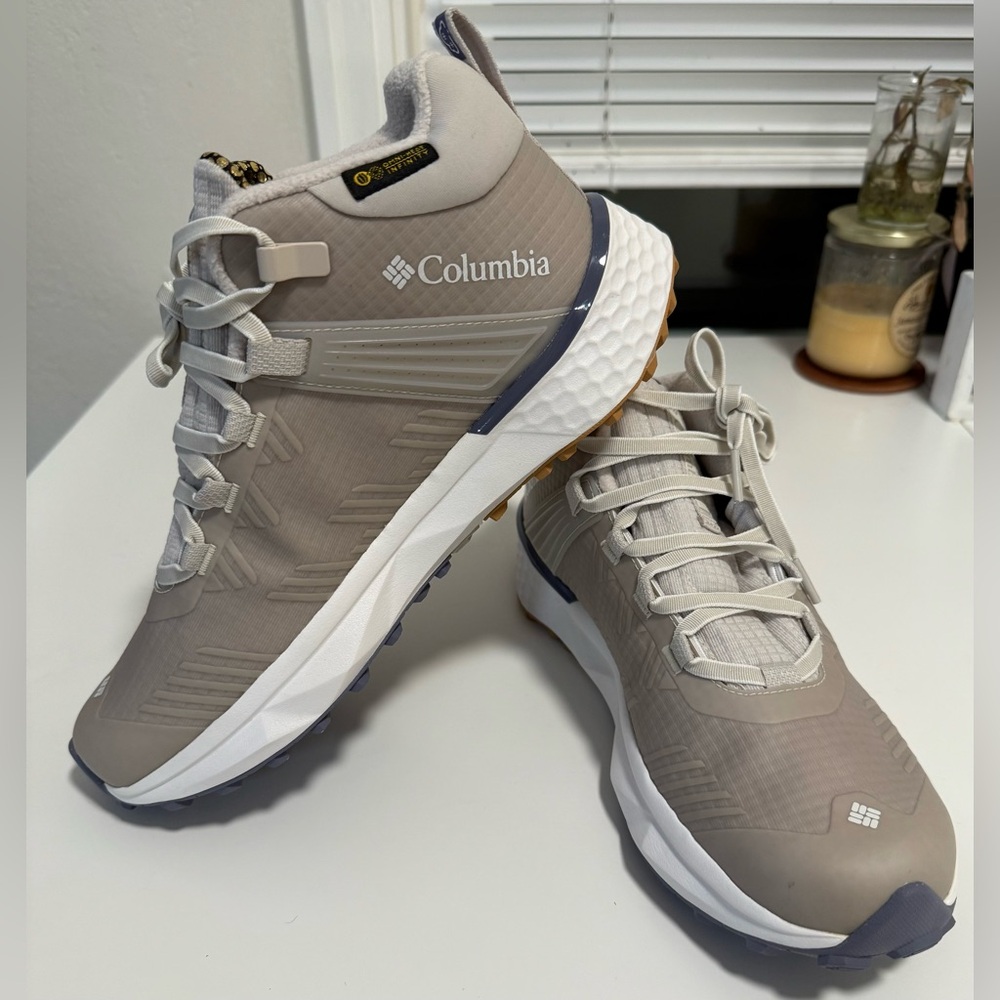 Women’s Size 10 Columbia Facet 75 Equinox Hiking Shoes